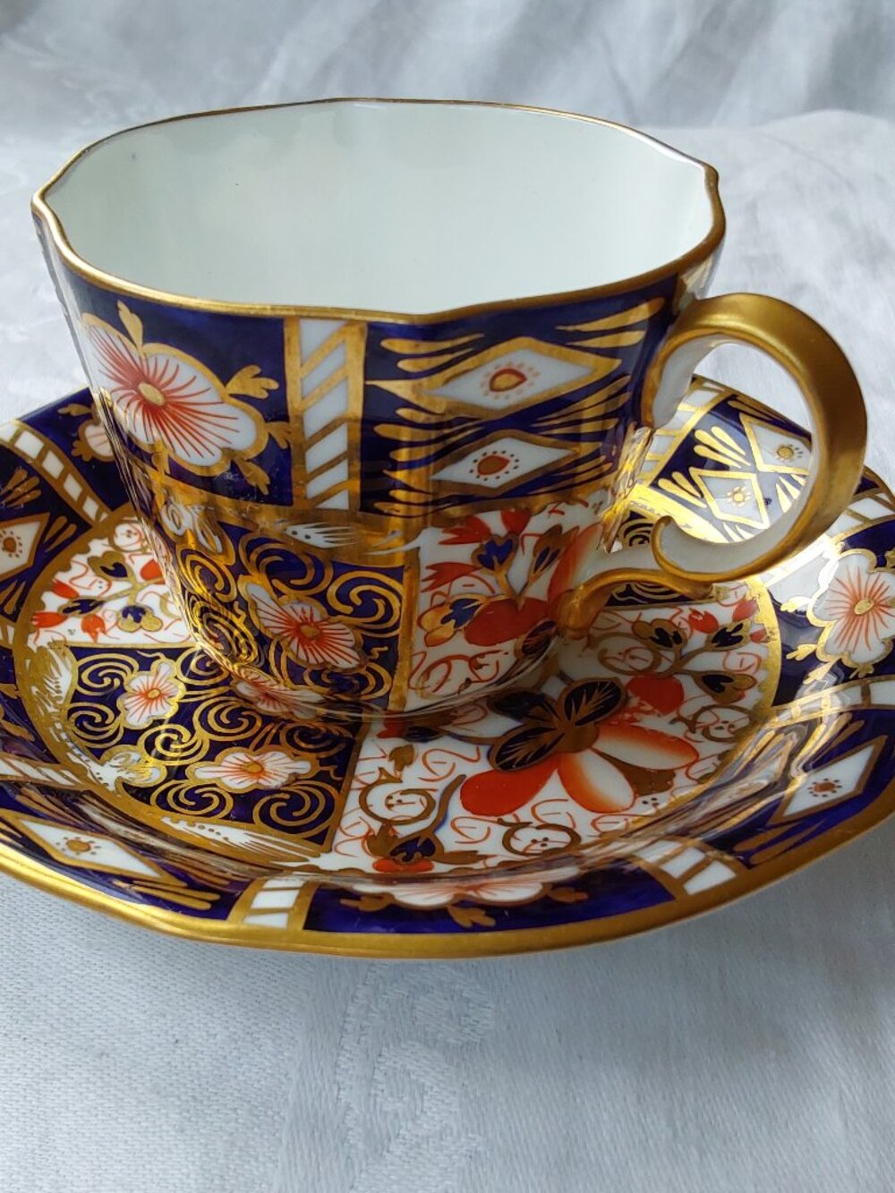 Set of 6 antique Royal Crown Derby Imari demitasse and saucer duos stunning